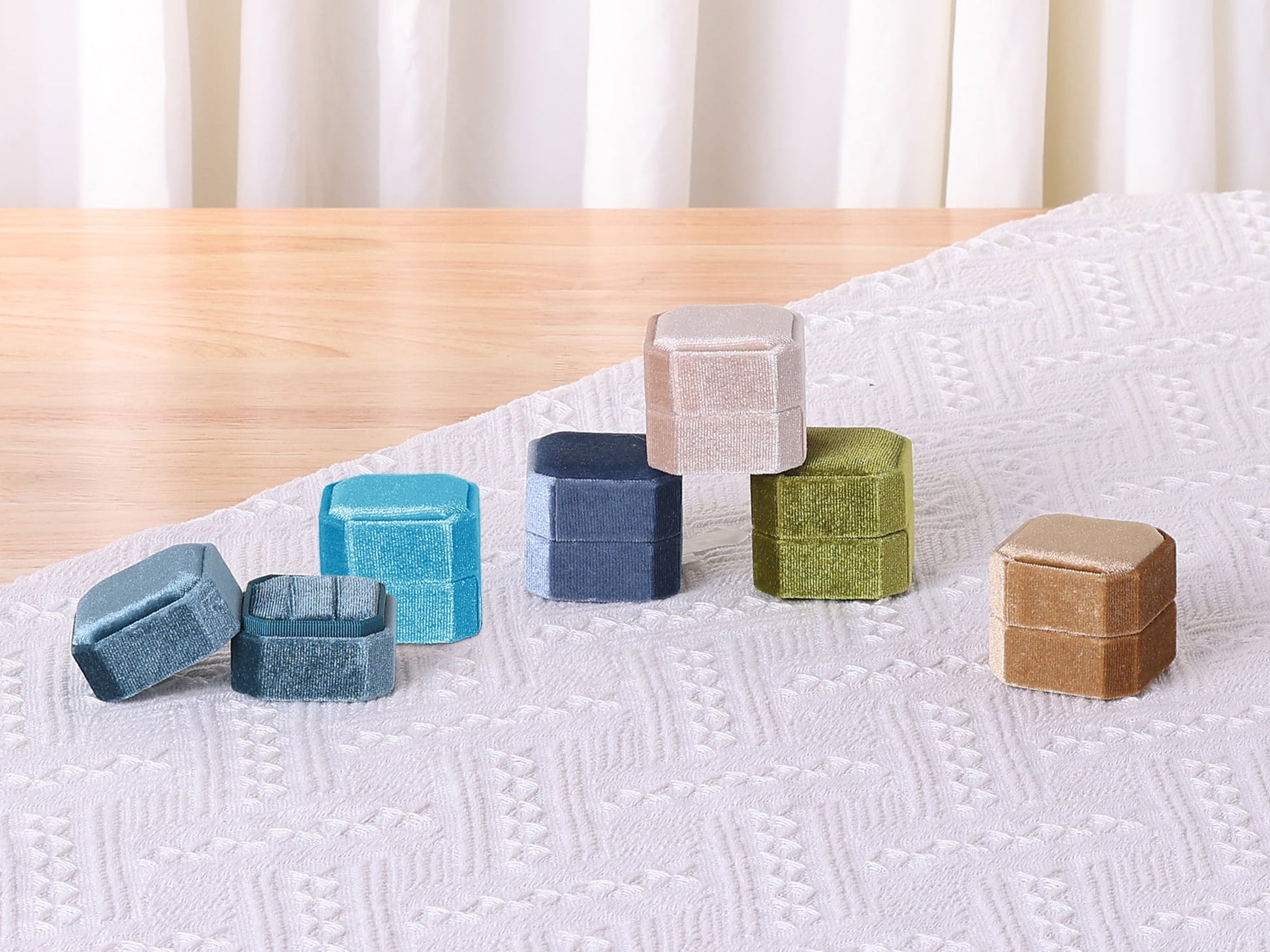 Velvet Ring Box for Proposal Engagement Wedding Ceremony Storage 2 Slots Green